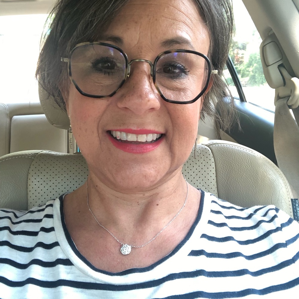 Meet your Posher, Alison